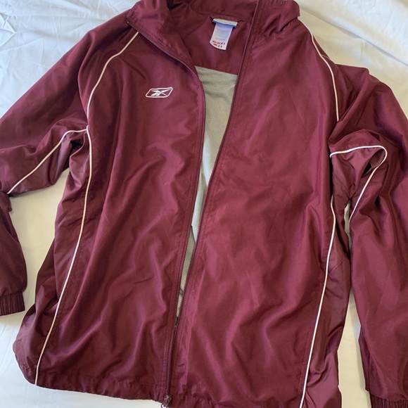 ๐SOLD ON DEPOP ๐ Burgundy Reebok Windbreaker - Picture 5 of 8